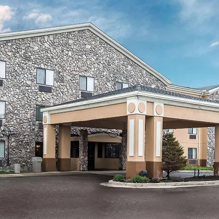 Econo Lodge Inn & Suites Monroe-3